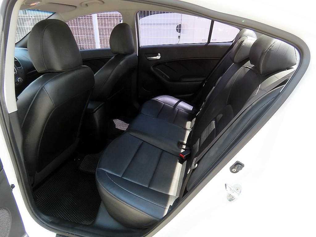 KIA K3 - Vista 6