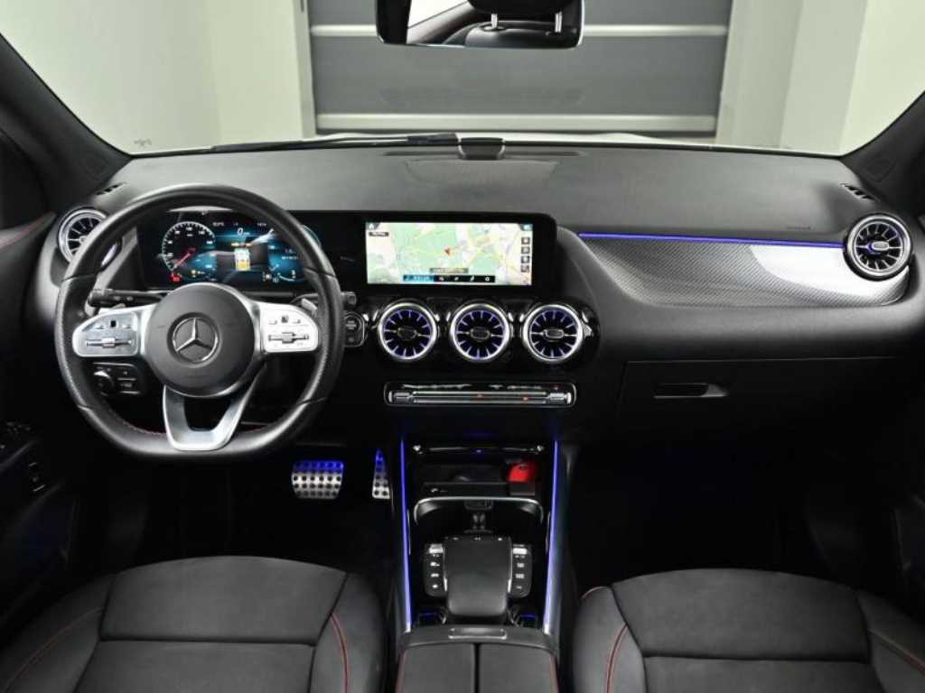 Mercedes Benz GLA Class - Vista 7