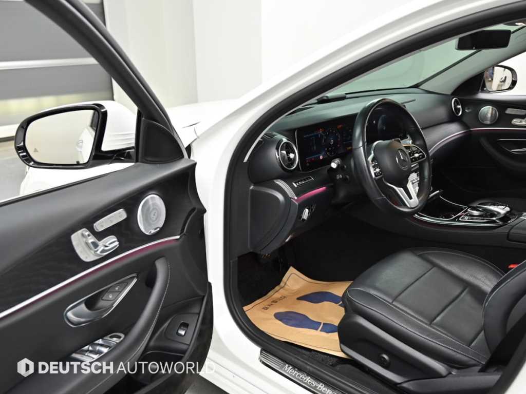 Mercedes Benz E class - Vista 11