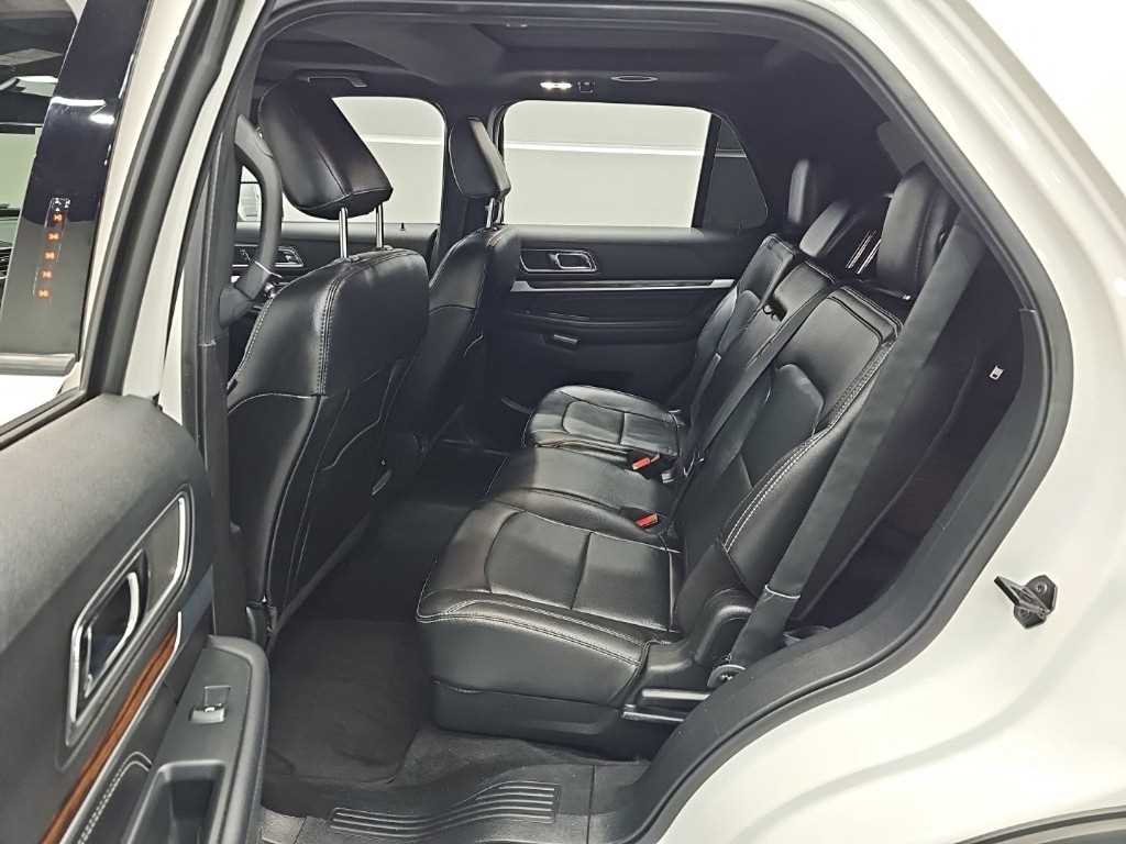 Ford Explorer - Vista 12