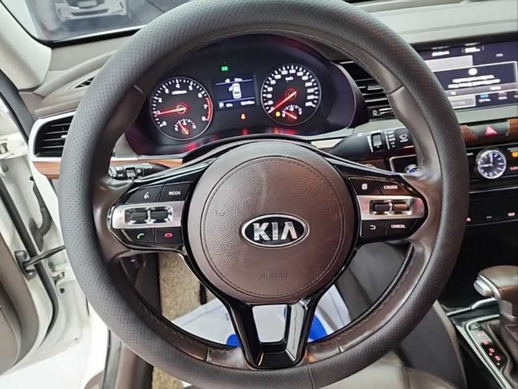 KIA K7 - Vista 9