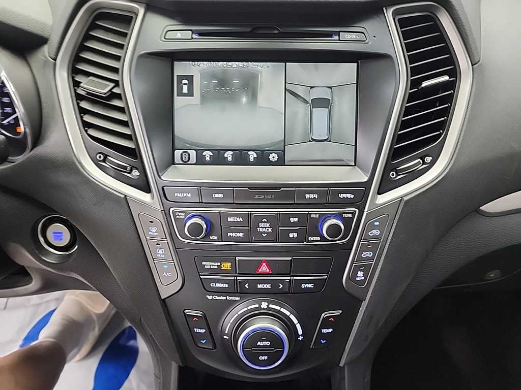 HYUNDAI Maxcruz - Vista 10