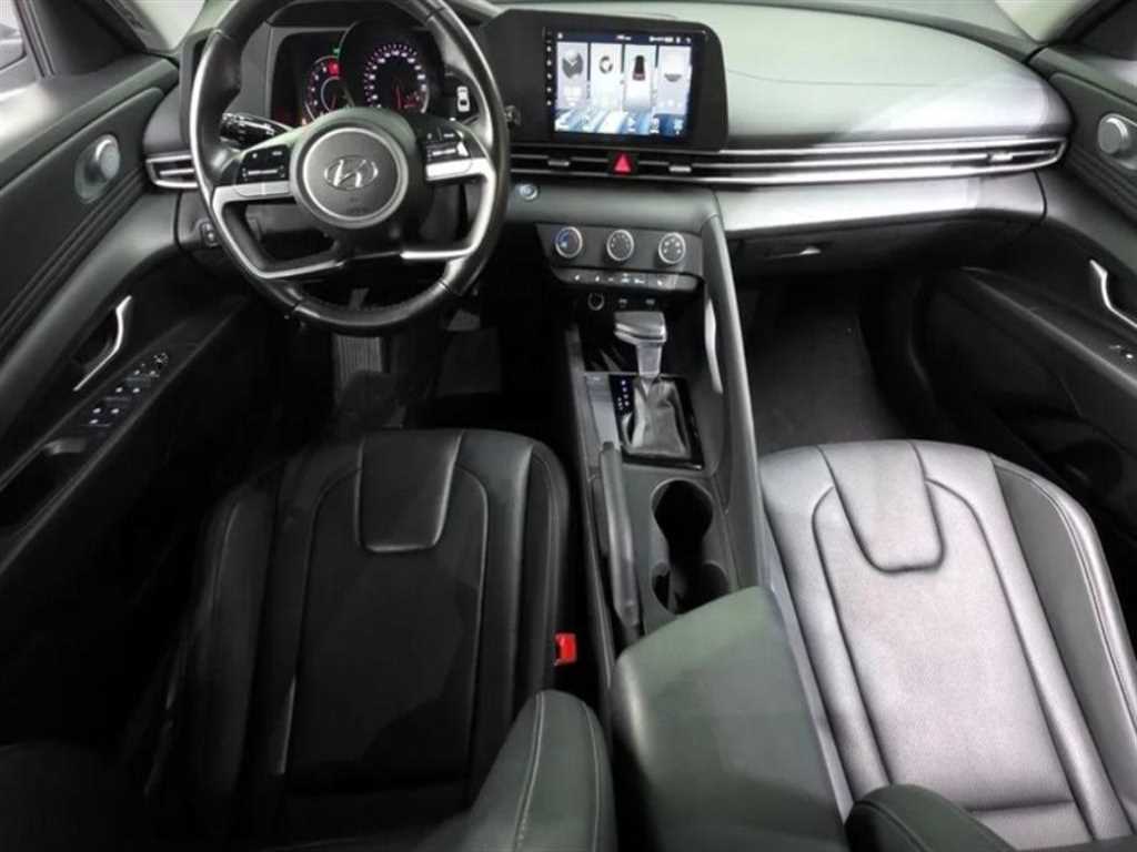 HYUNDAI Avante - Vista 8