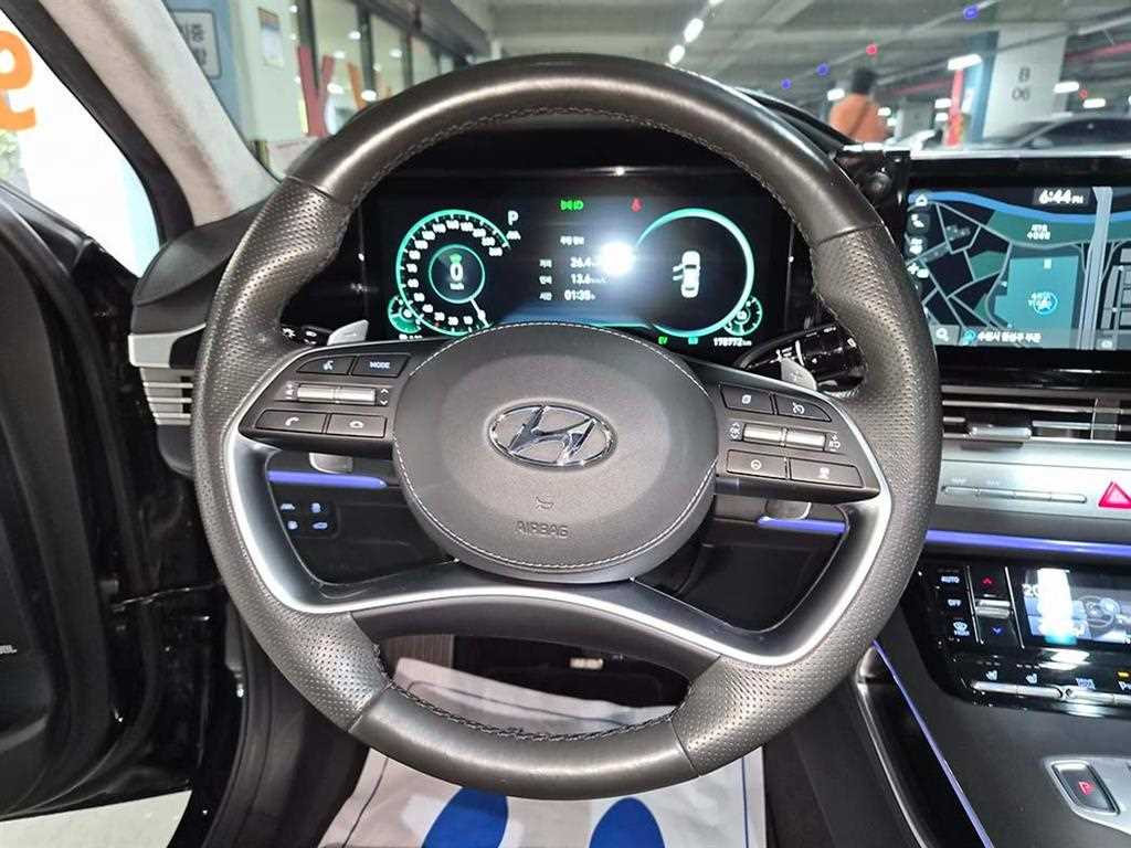 HYUNDAI Grandeur - Vista 8