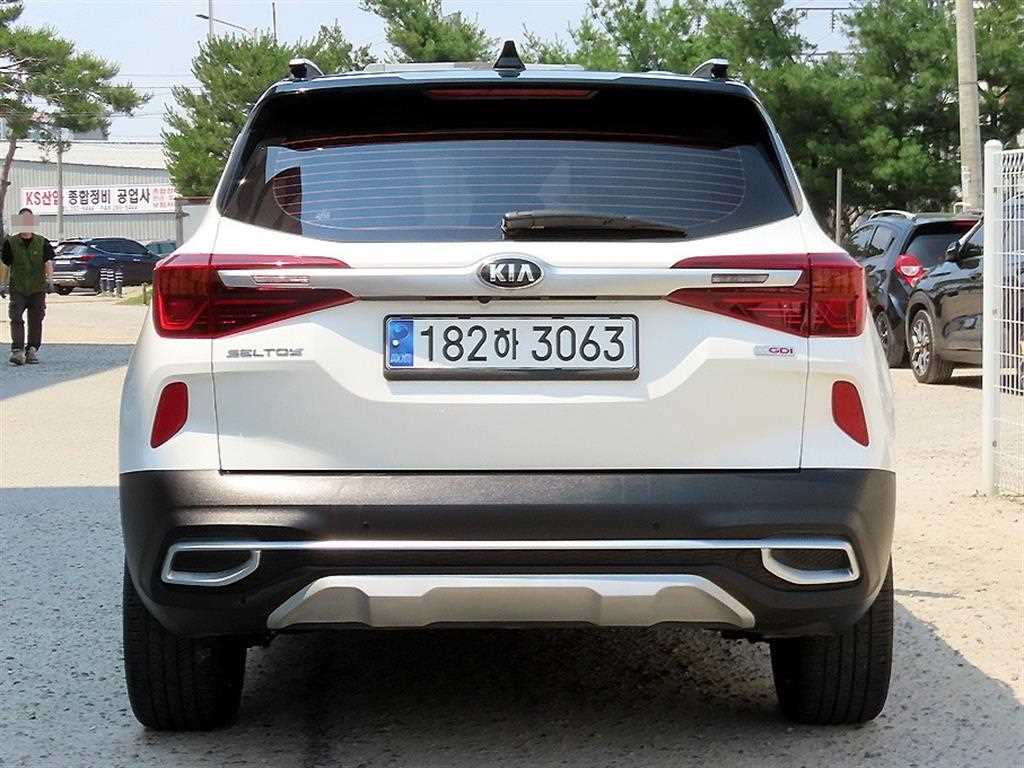 KIA Seltos - Vista 4