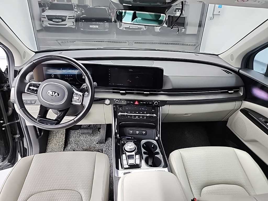 KIA Carnival - Vista 7