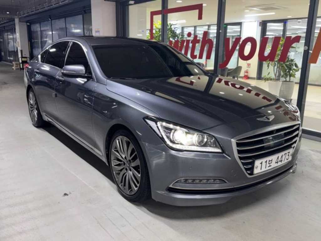 HYUNDAI Genesis - Vista 2