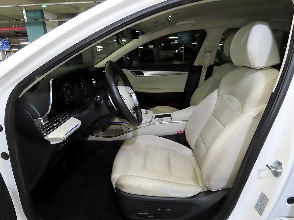 HYUNDAI Grandeur - Vista 6