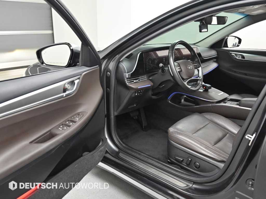 HYUNDAI Grandeur - Vista 11