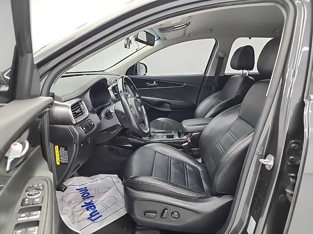 KIA Sorento - Vista 11