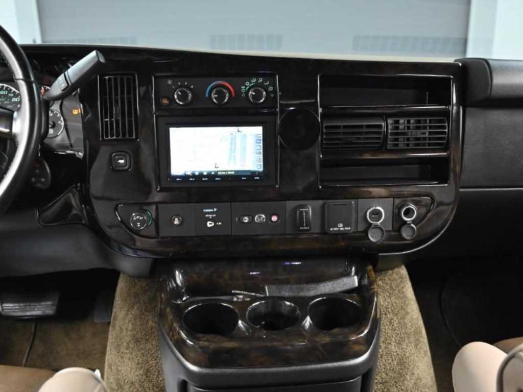Chevrolet Express van 2018 Negro - Importación desde Corea - HF Imports Iquique - Foto 13
