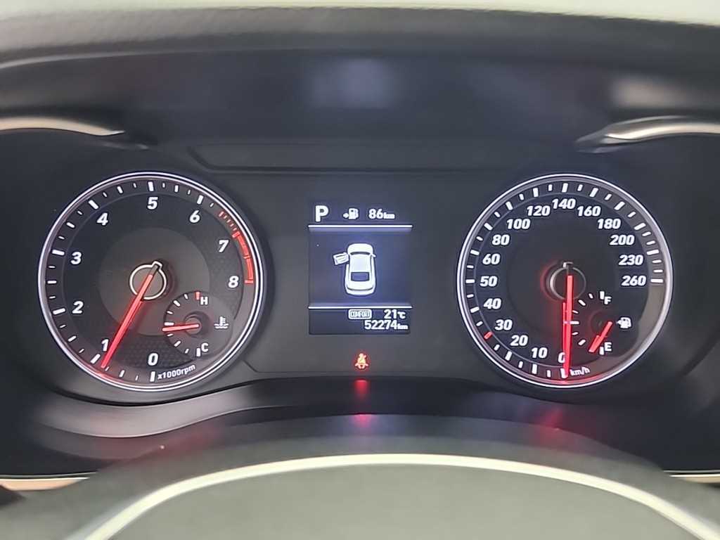 Genesis G70 - Vista 6