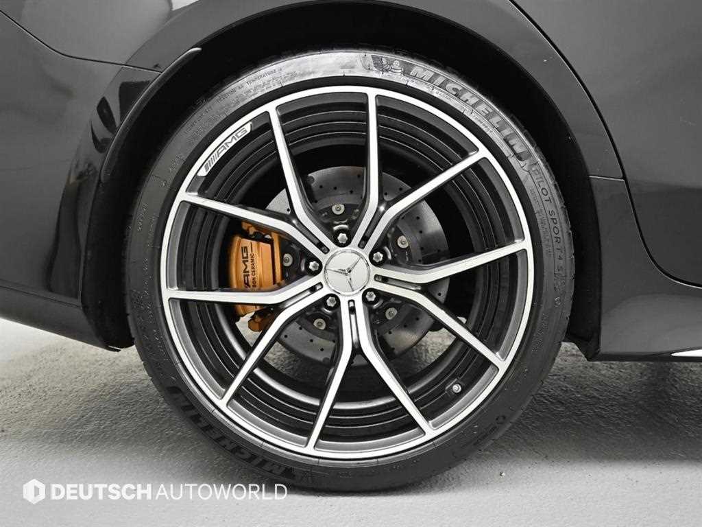 Mercedes Benz AMG GT - Vista 5