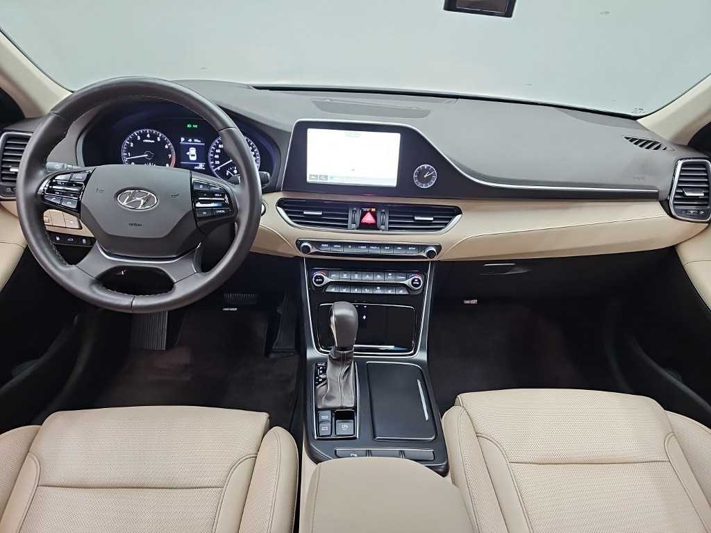 HYUNDAI Grandeur - Vista 7