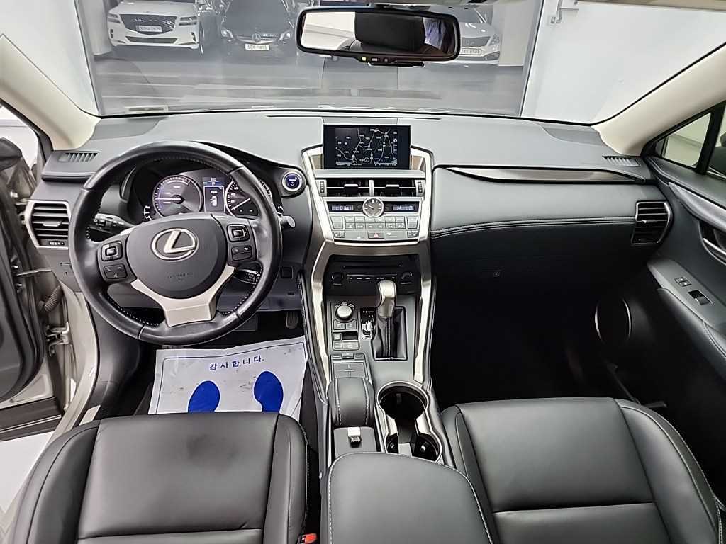 Lexus NX - Vista 7
