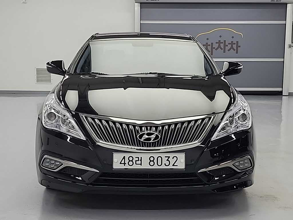 HYUNDAI Grandeur - Vista 2