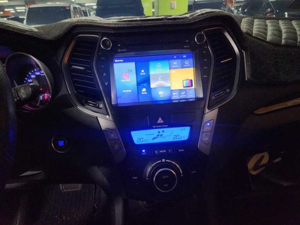 HYUNDAI Santa Fe - Vista 6