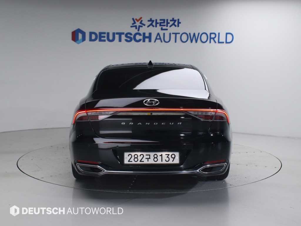 HYUNDAI Grandeur - Vista 5