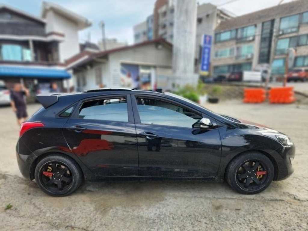 HYUNDAI i30 - Vista 4