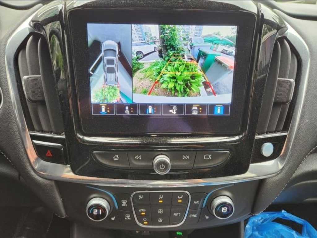 Chevrolet Travers - Vista 7
