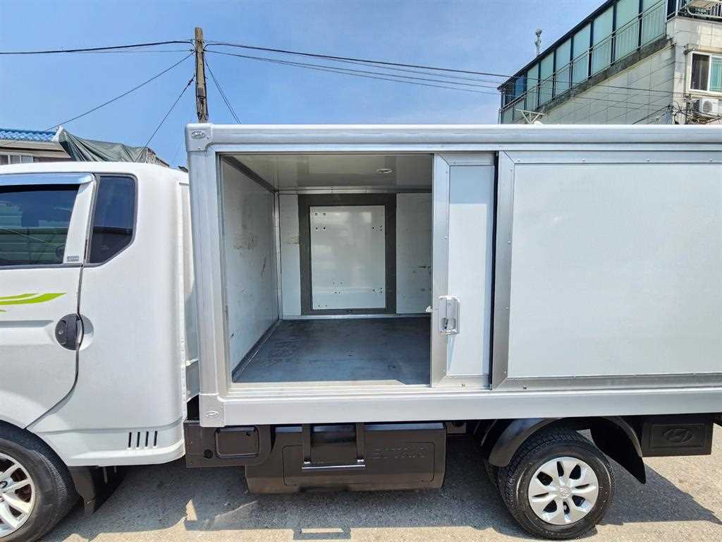 Small Truck Normal Box(Low Deck) - Vista 6