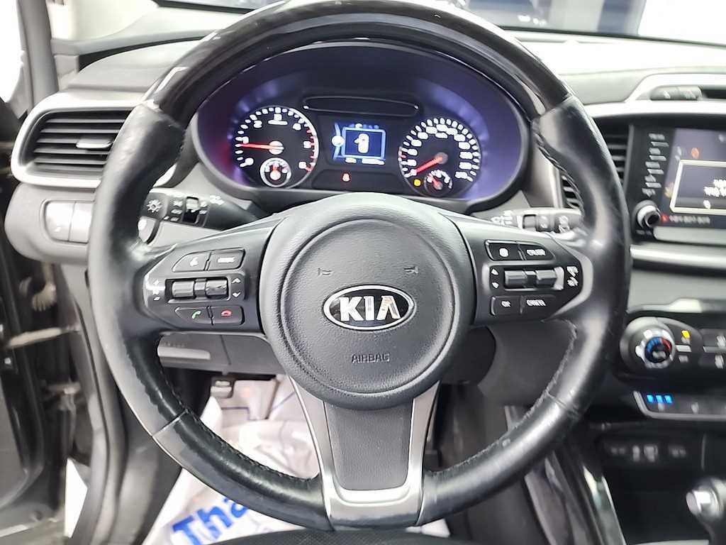KIA Sorento - Vista 9