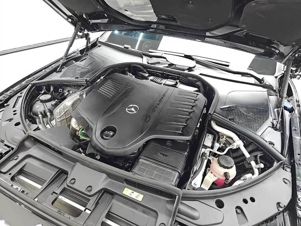 Mercedes Benz S Class - Vista 5