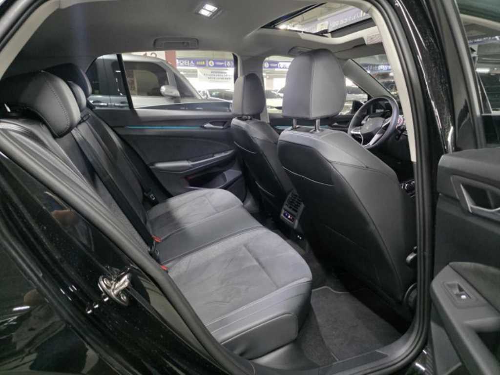 Volkswagen Golf - Vista 9