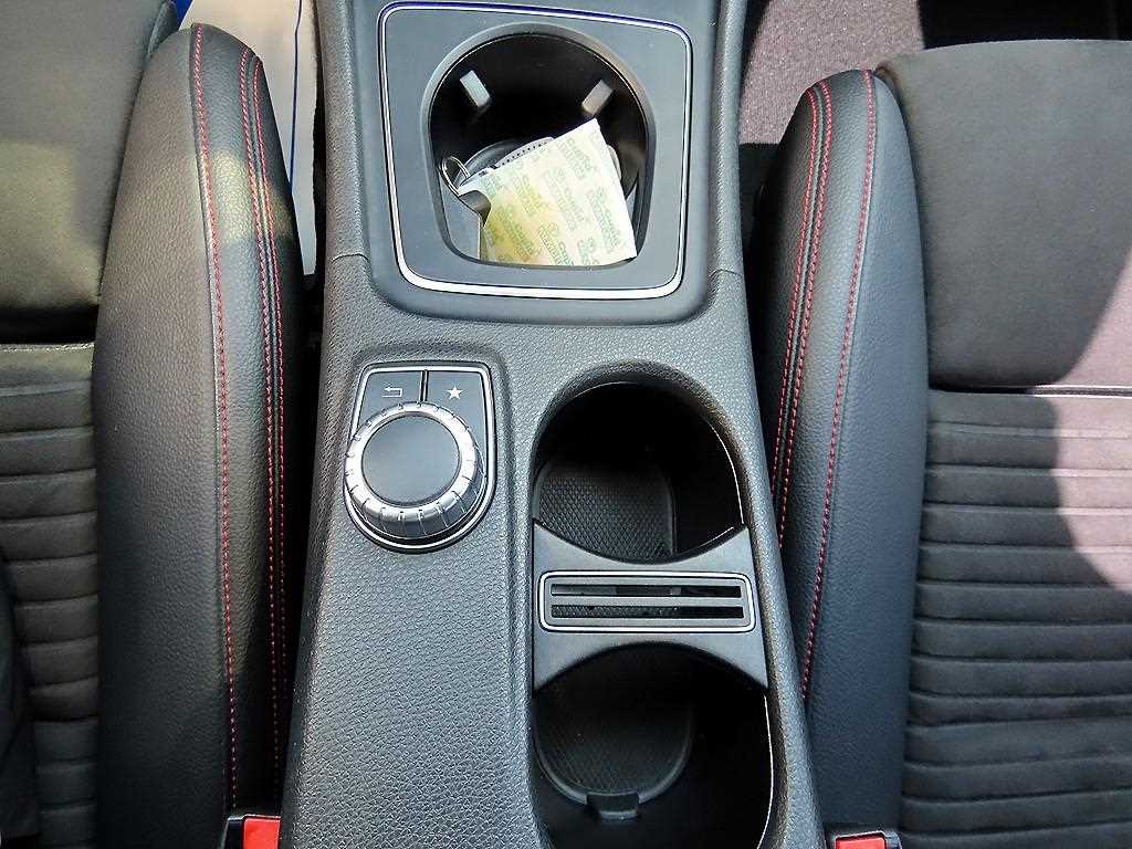 Mercedes Benz A Class - Vista 12