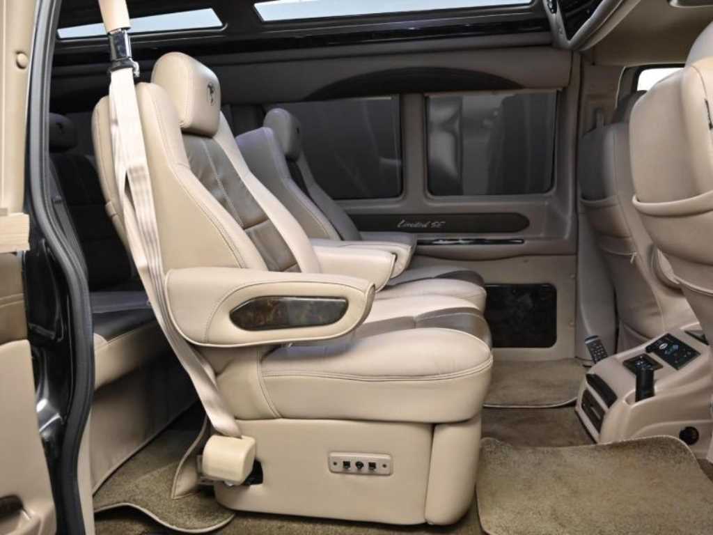 Chevrolet Express van - Vista 11