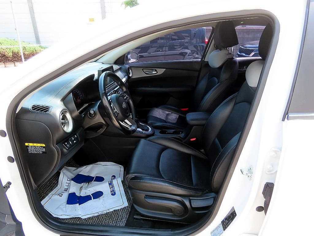 KIA K3 - Vista 5