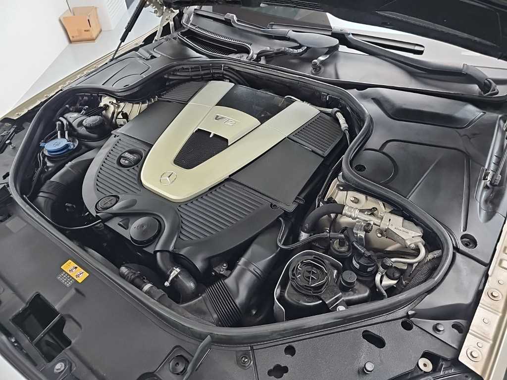 Mercedes Benz S Class - Vista 5