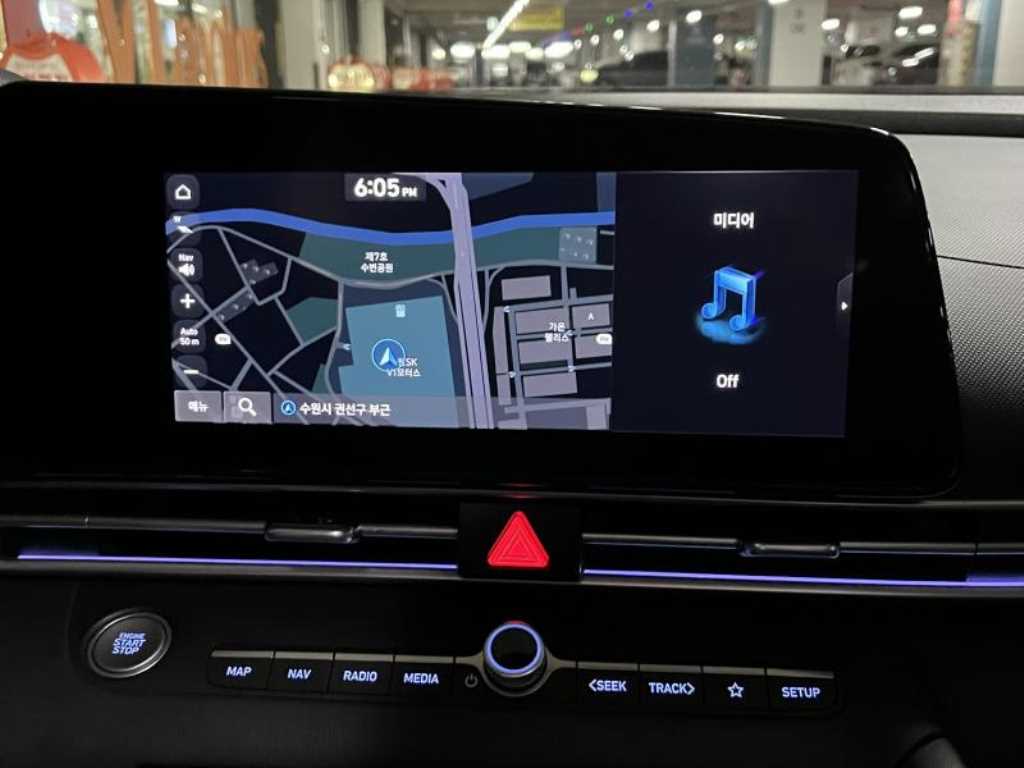 HYUNDAI Avante - Vista 5