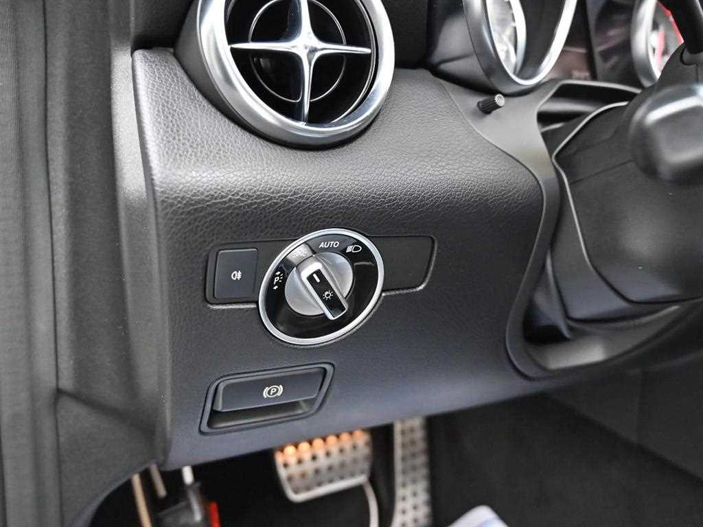 Mercedes Benz SLK Class 2012 Blanco - Importación desde Corea - HF Imports Iquique - Foto 16