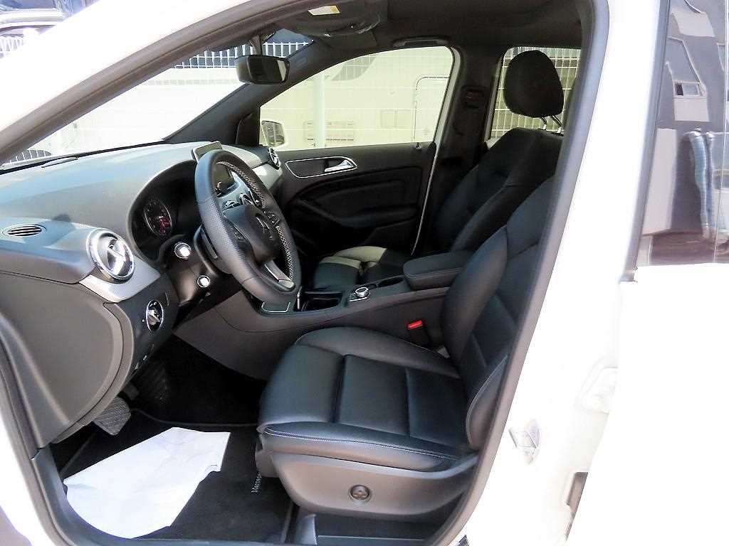 Mercedes Benz B Class (MY B) - Vista 5