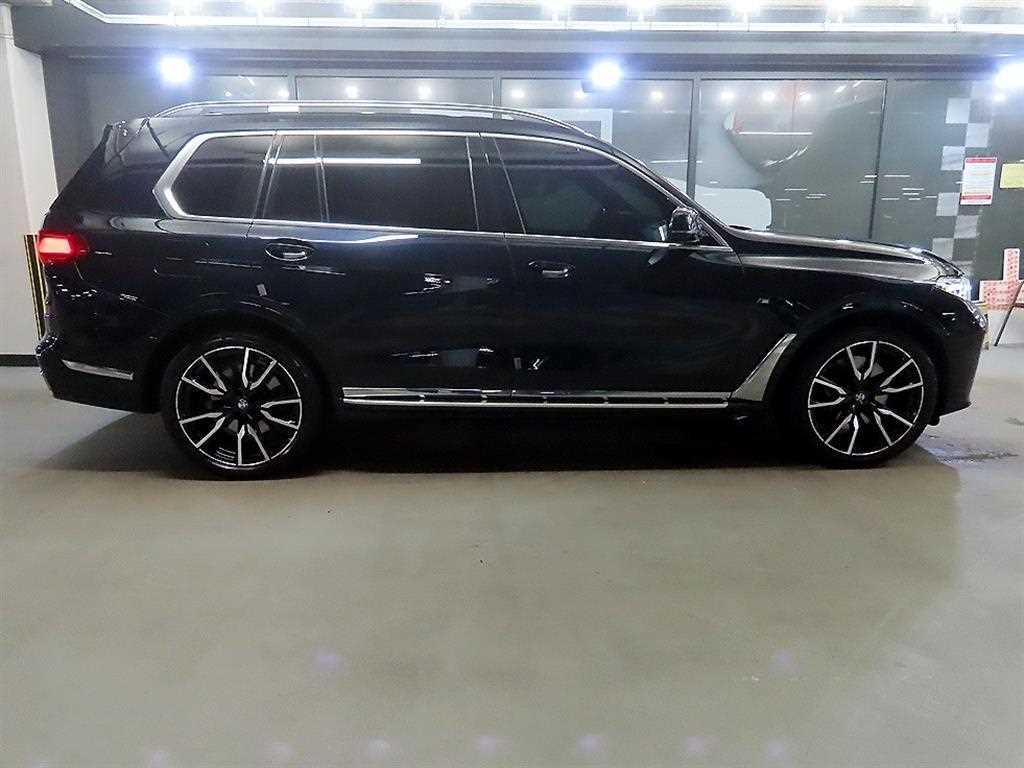 BMW X7 - Vista 3