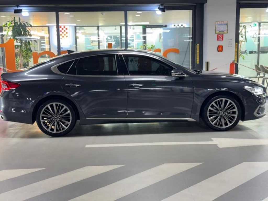 HYUNDAI Grandeur - Vista 3