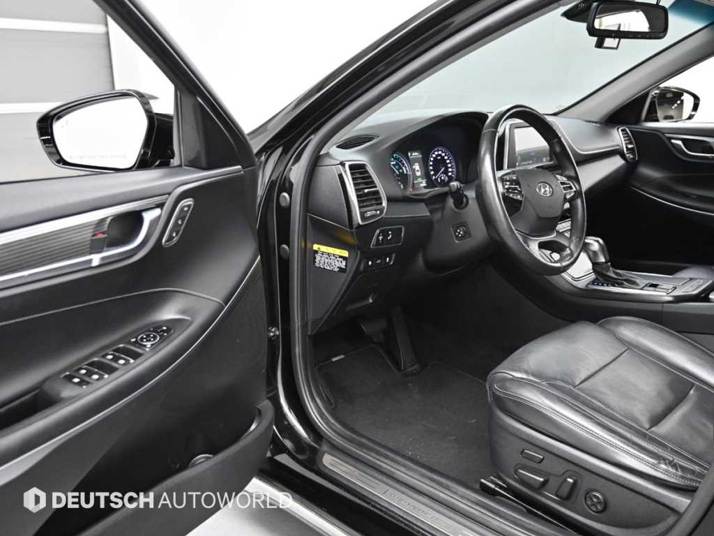 HYUNDAI Grandeur - Vista 11