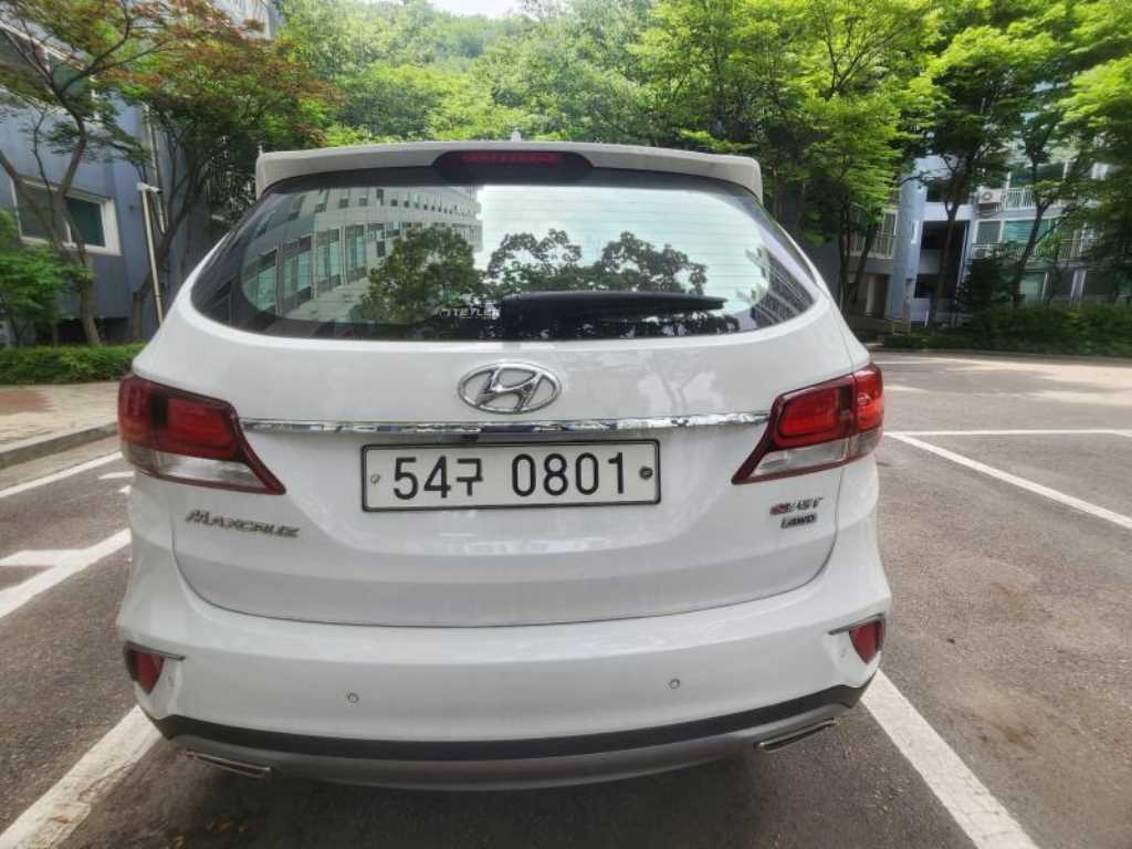HYUNDAI Maxcruz - Vista 4