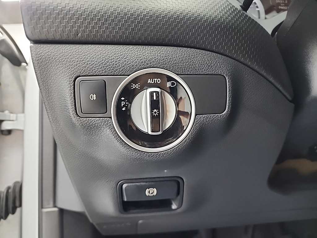 Mercedes Benz A Class 2015 - Importación desde Corea - HF Imports Iquique - Foto 18