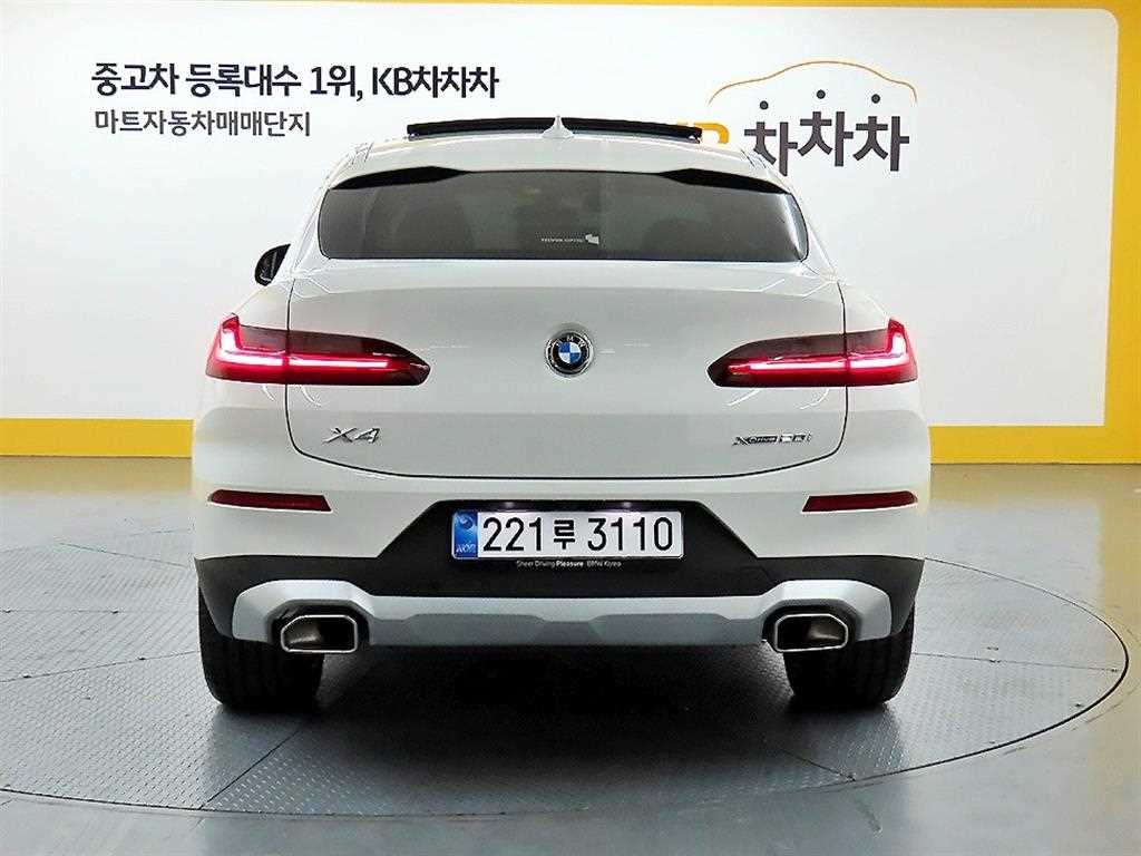 BMW X4 - Vista 4