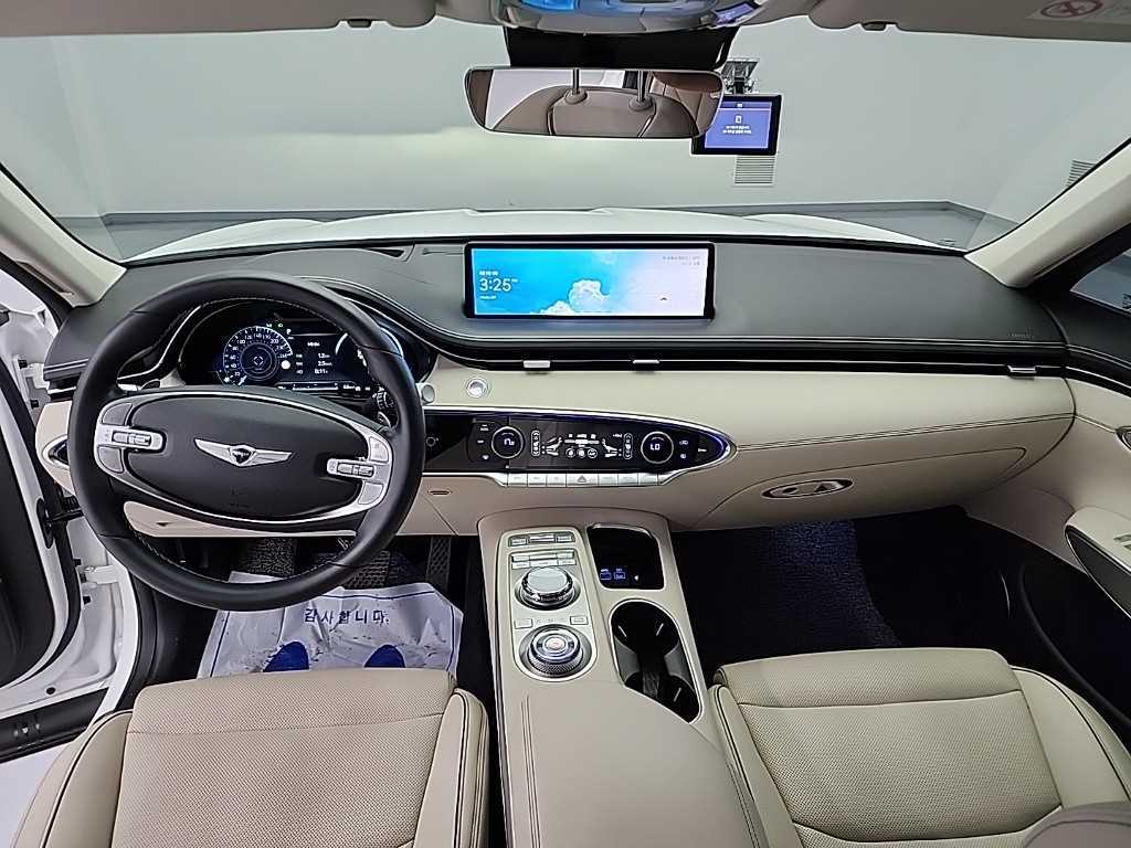 Genesis GV70 - Vista 7