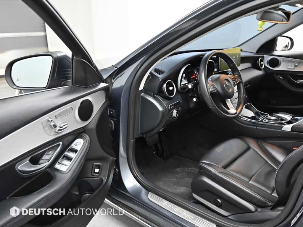 Mercedes Benz C Class - Vista 11