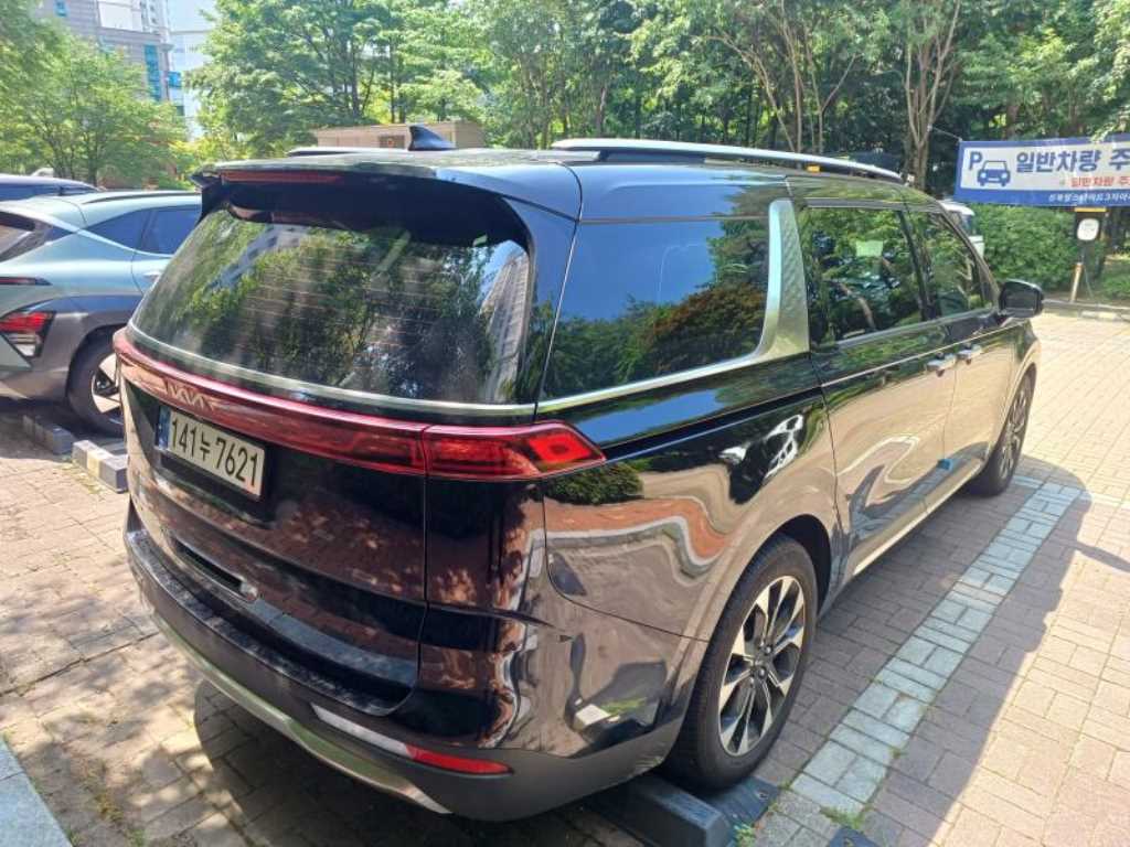 KIA Carnival - Vista 4