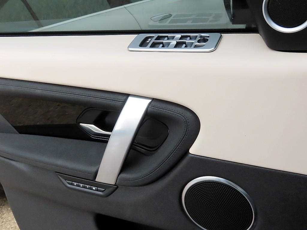 Land Rover Discovery Sports - Vista 11