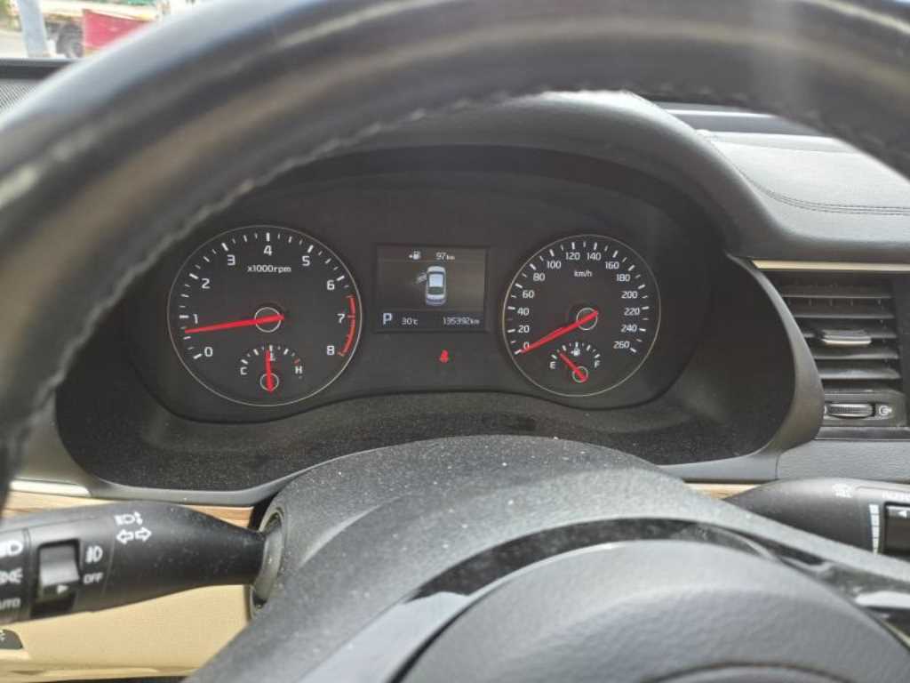 KIA K7 - Vista 6
