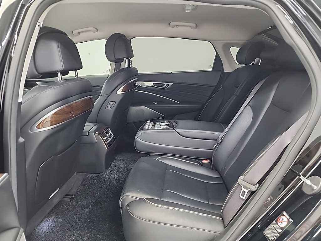 KIA K9 - Vista 12
