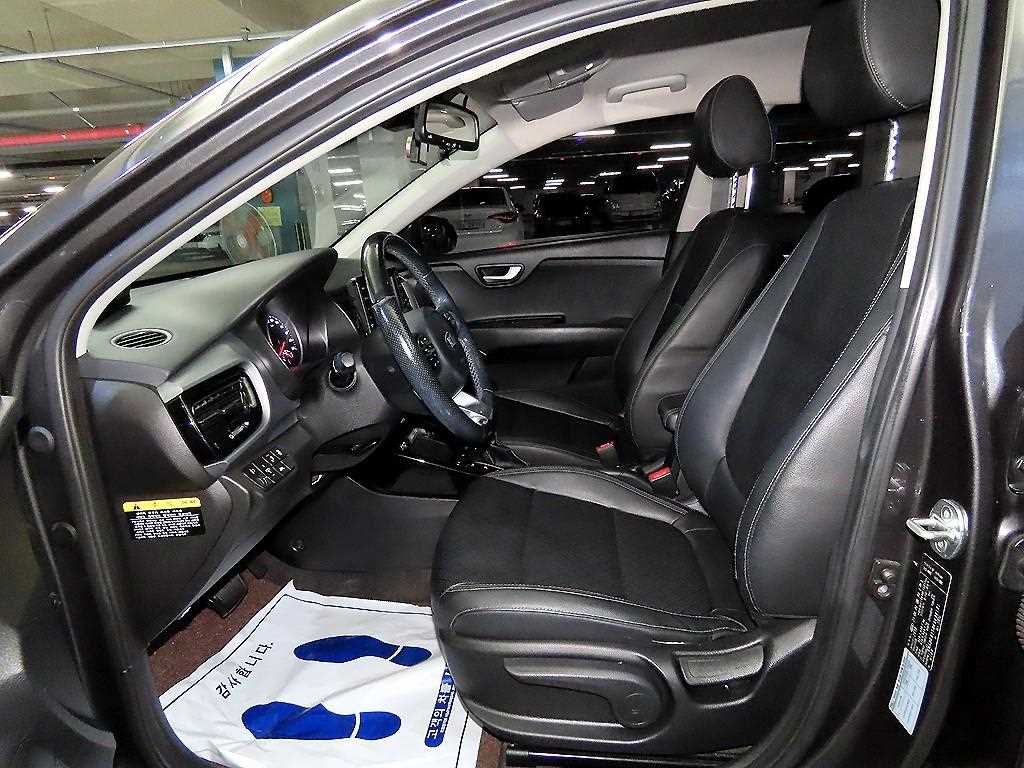 KIA Stonic - Vista 6