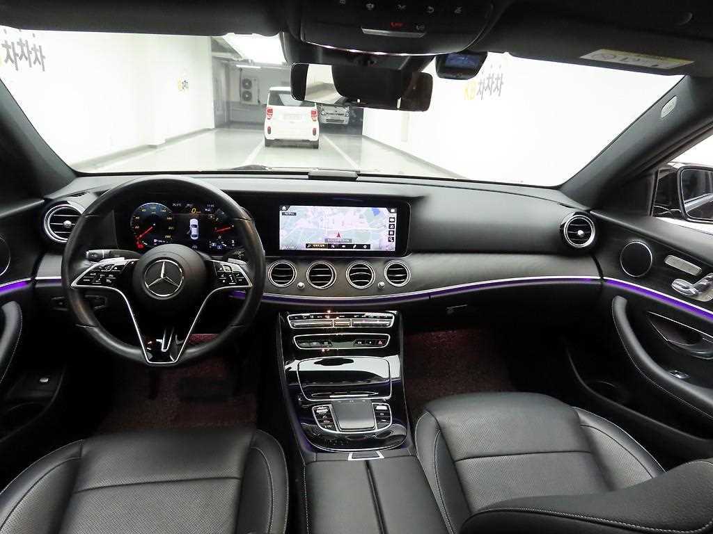 Mercedes Benz E class - Vista 6