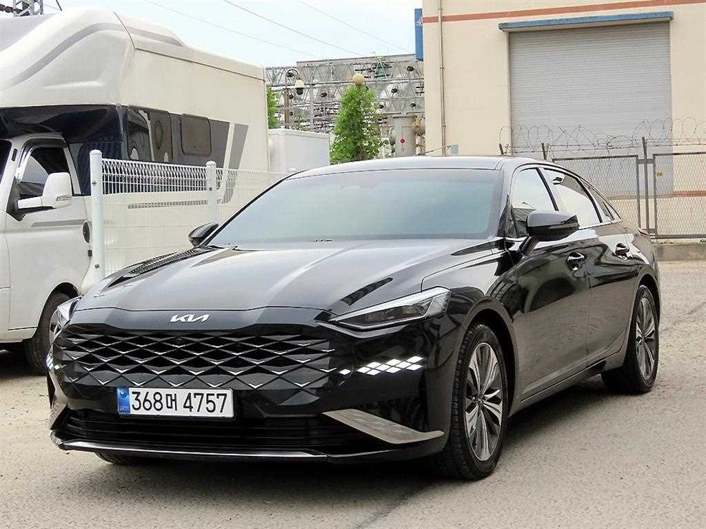 KIA K8 - Vista 2